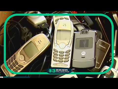 Gen Zers using flip phones in effort to disconnect from smartphones